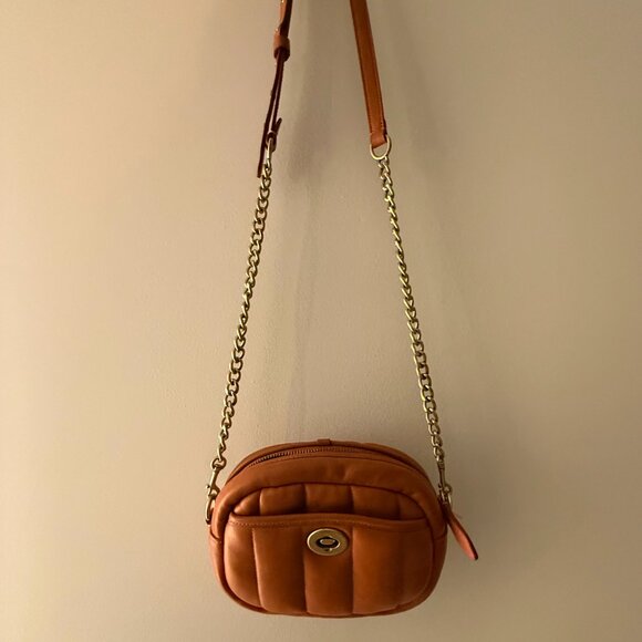 Small Coach Leather Camera Bag With Quilting, Style No. C4814 - Picture 2 of 6